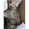 Image 5 : Box of misc. Items (Household, Dishware, Wall Decor, and etc.)