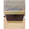 Image 5 : Vintage Aquamarine Coloured Singer Sewing Machine W/ Case