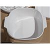 Image 6 : (3) Oven Dish Ware (2) Pyrex w/ Lids