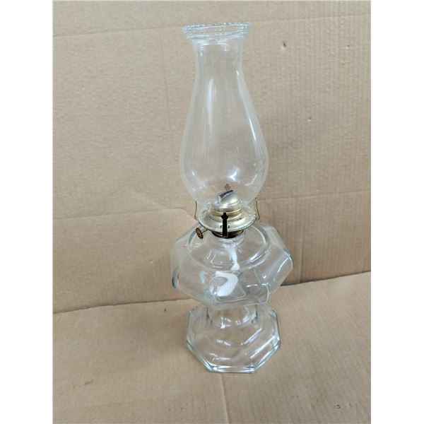 Vintage Clear Glass Oil Lamp W/ Chimney