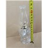 Image 2 : Vintage Clear Glass Oil Lamp W/ Chimney