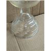 Image 3 : Vintage Clear Glass Oil Lamp W/ Chimney