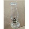 Image 5 : Vintage Clear Glass Oil Lamp W/ Chimney