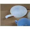 Image 4 : Lot of Vintage Pyrex/Fire King Dishware and etc.