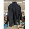 Image 3 : Vintage Made in Canada Lesfourrues Nobel Furs Size M Coat
