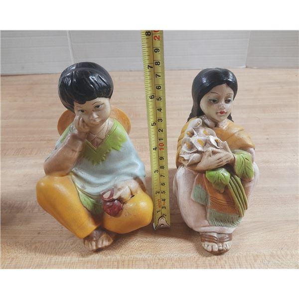Vintage 1950s Mexican hard plastic figurines.