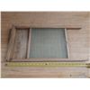 Image 1 : Vintage Washing Board.