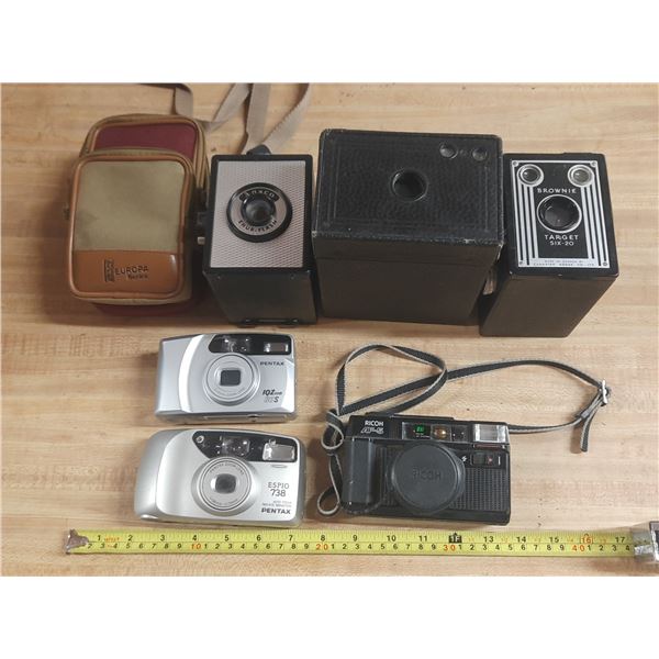 Lots of Vintage Cameras.