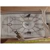Image 3 : Vintage Philips Model B1C12U AM tube clock radio. (Working)