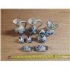 Image 2 : Collection of vintage Dutch Delft Blue ceramic pieces.
