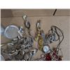 Image 6 : Lot of Misc. (guess Water Bottle, Jewelry, and etc.)