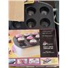 Image 3 : Lot of various kitchenware- toaster, kettle, muffin tray