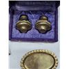Image 4 : Lot of brass items- salt and pepper shakers