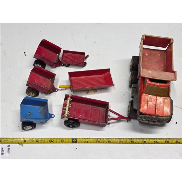 Tonka and ERTL toys- trailers and truck