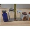 Image 2 : Lot of vintage salt and pepper shakers.