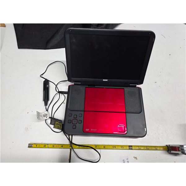 RCA portable dvd player- works