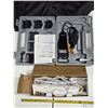 Image 1 : Electric carving knife and home grooming kit