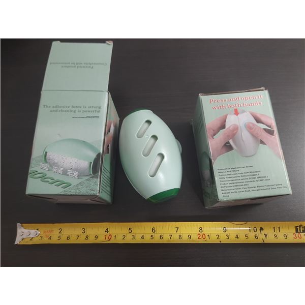 (2) Reusable Lint Roller Ball - Washable Sticky Roller. (New)