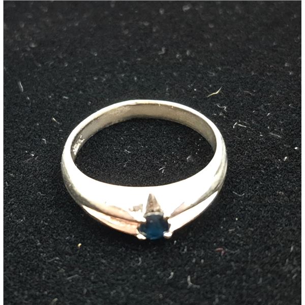 VTG 18K Ring w/ Dark Blue Stone (2.13 g)