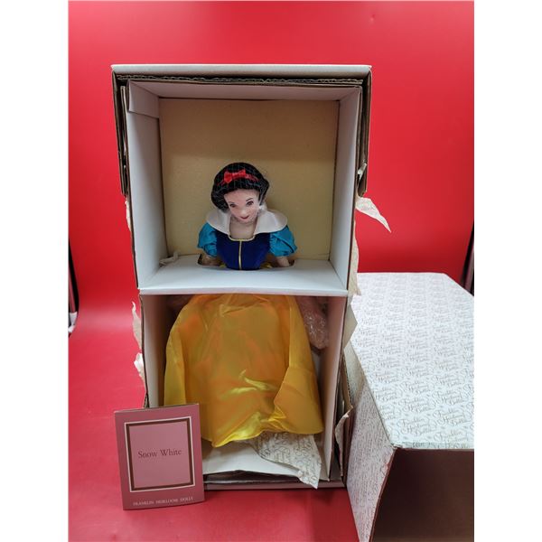 Franklin Heirloom Dolls Snow White
