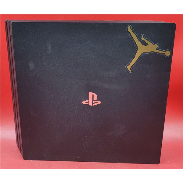 PlayStation 4 (PS4) Console