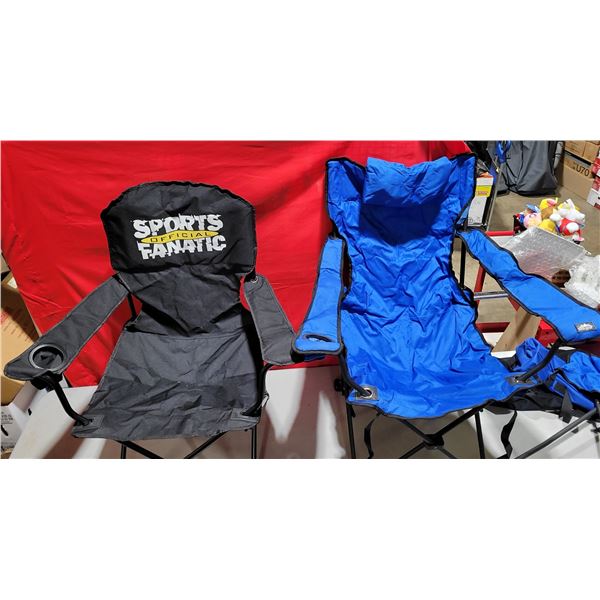 2 Folding Chairs