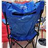 Image 4 : 2 Folding Chairs
