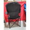 Image 6 : 2 Folding Chairs