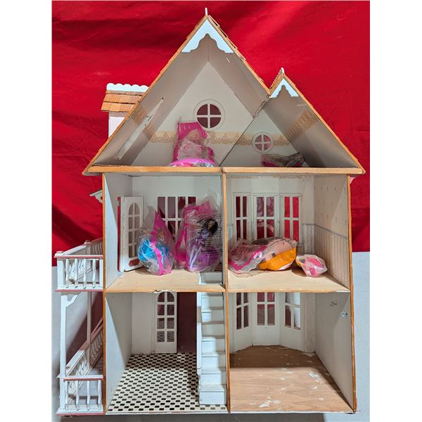 Dollhouse & McDonald's Dolls