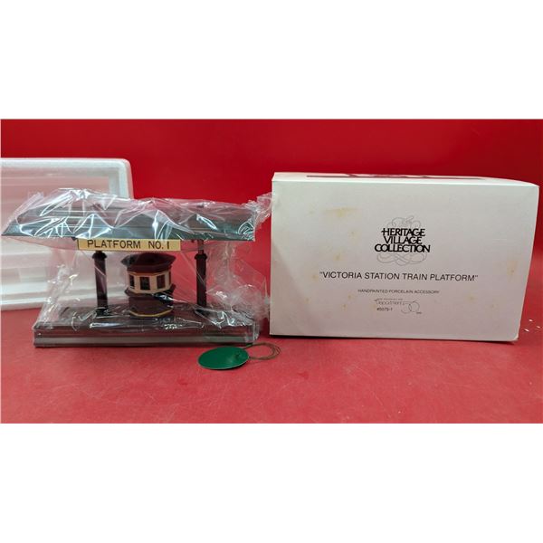 Department 56 Heritage Village Collection Handpainted Porcelain "Victoria Station Train Platform"