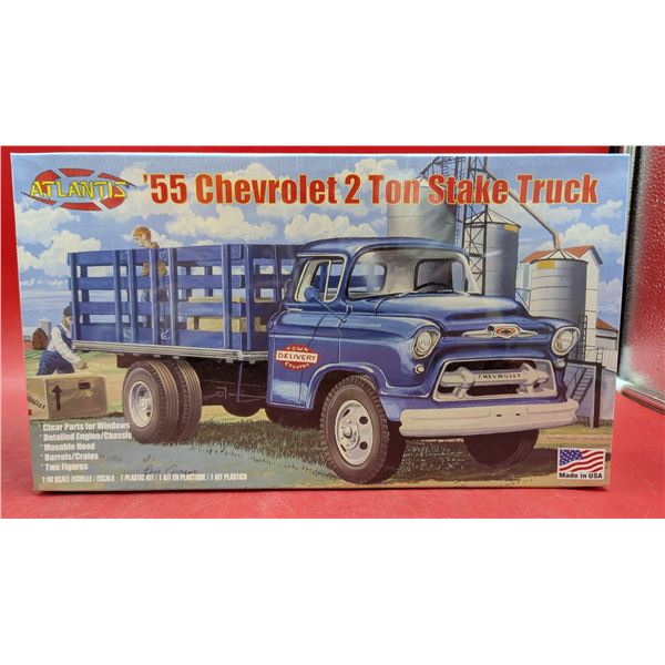 Sealed Atlantis '55 Chevrolet 2 Ton Stake Truck Model Kit