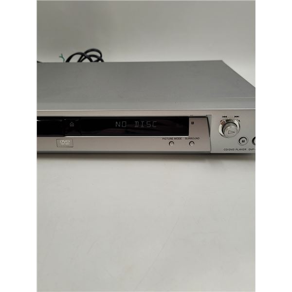 3 DvD player Lot, Samsung and 2 Sonys