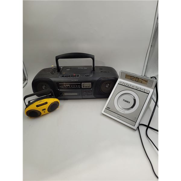 Radio CD player lot