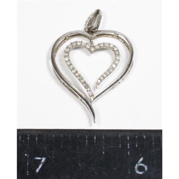 1.66 GRAMS .925 SILVER HEART PENDANT