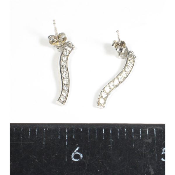 2.02 GRAMS .925 SILVER DANGLE EARRINGS