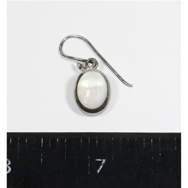 2.72 G .925 SILVER SINGLE EARRING