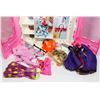 Image 2 : BARBIE ULTIMATE CLOSET WITH SOME ACESSORIES
