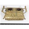 Image 1 : VICTORIAN ANTIQUE SOLID BRASS ORNATE 3 CLAW  FEET