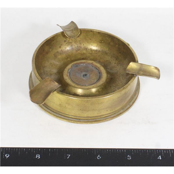 WW2 SOLID BRASS ARTILLERY SHELL ASH TRAY 1945