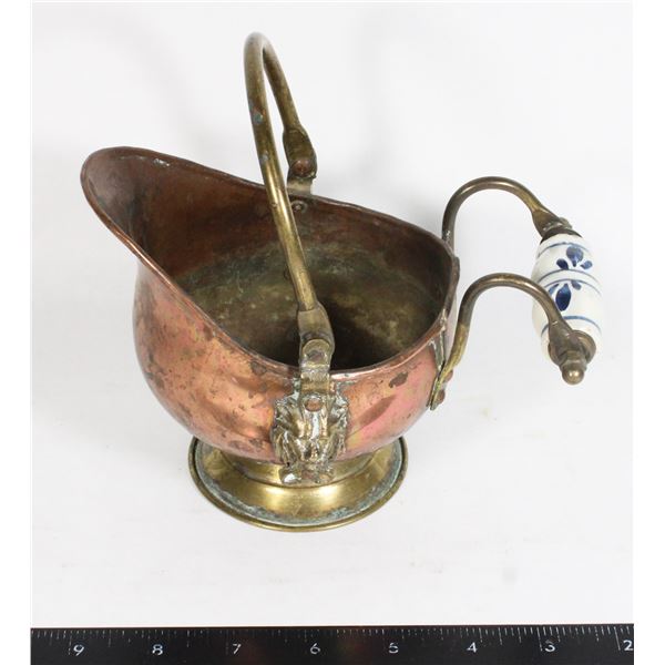 LION EMBOSSED COPPER ANTIQUE KETTLE PORCELAIN