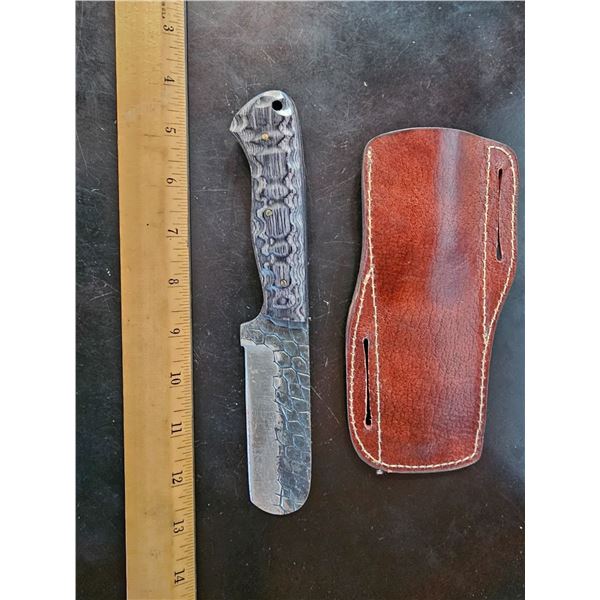 Hand Forged Damascus Steel Knife w/ Leather Sheath