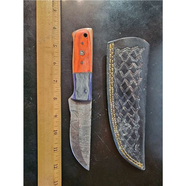 Hand Forged Damascus Steel Knife w/ Leather Sheath