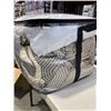 Image 3 : SHADES TEXTURED COMFORTER SET, RETAIL $179