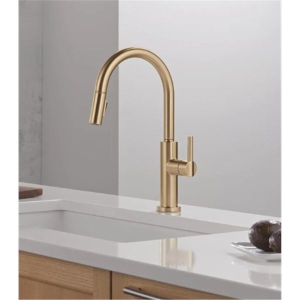 DELTA NICOLI PULL DOWN SPRAYER KITCHEN SINK FAUCET, SINGLE HANDLE KITCHEN FAUCET, RETAIL $283
