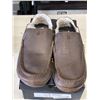 Image 1 : NEW OLUKAI MOLOA SLIPPER DK WOOD / DK WOOD  SIZE MENS 10