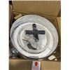 Image 2 : WADE LOGAN AASIM 18" MODERN 4-LIGHT DIMMABLE DRUM CHANDELIER
