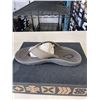 Image 3 : NEW OLUKAI OHANA BANYAN / ISLAND SALT MENS SIZE 8
