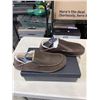 Image 3 : NEW OLUKAI MOLOA SLIPPER DK WOOD / DK WOOD  SIZE MENS 13