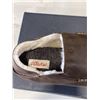 Image 6 : NEW OLUKAI MOLOA SLIPPER DK WOOD / DK WOOD  SIZE MENS 13
