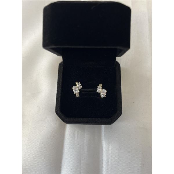 NEW 14K GOLD PLATED 0.75CT EACH OVAL CUT SIMULATED DIAMOND (CZ) HUGGIE EARRINGS